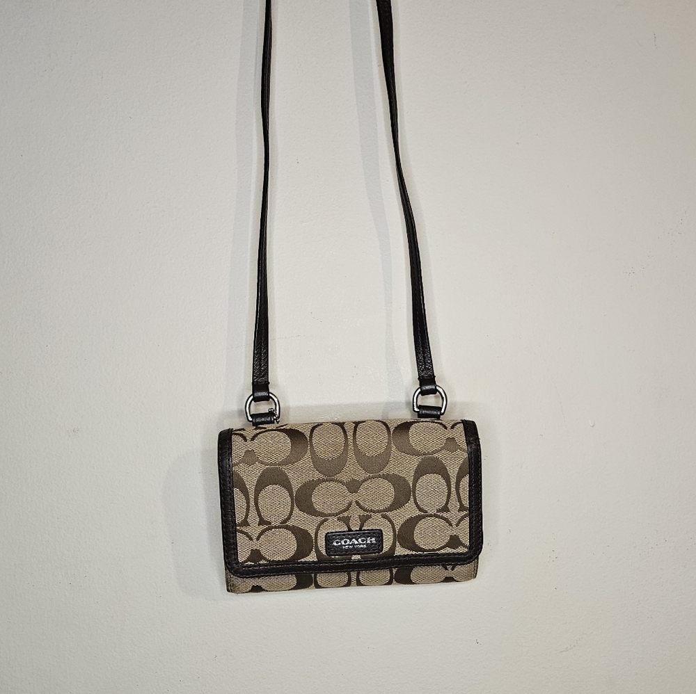 Coach Avery Signature Brown & Cream Wallet Crossbody Bag with Flap Closure